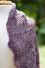 Load image into Gallery viewer, Circular Flower Shawl